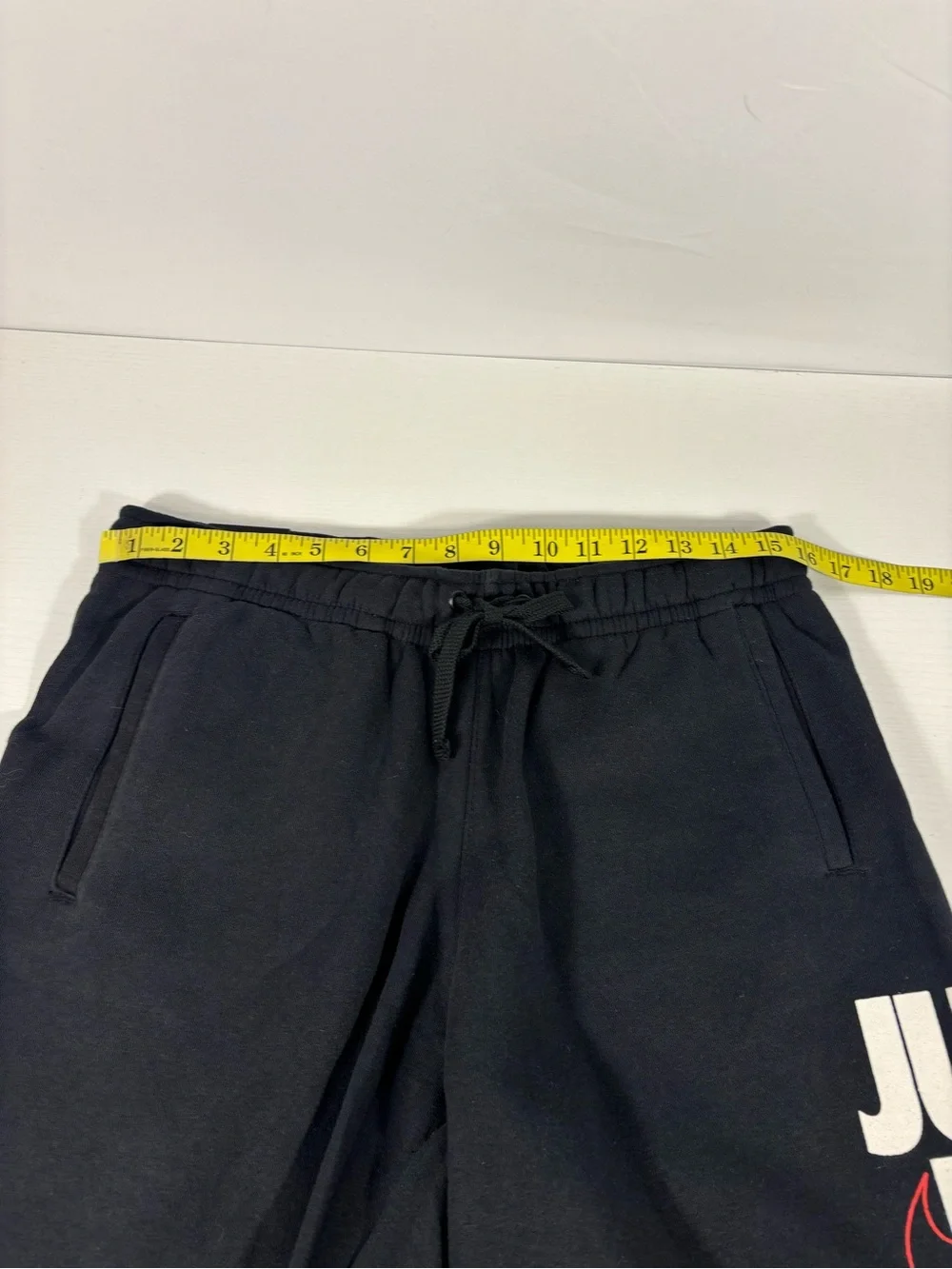 NWT Nike Just Do It Fleece Shorts Mens Black Swoosh Graphic Medium